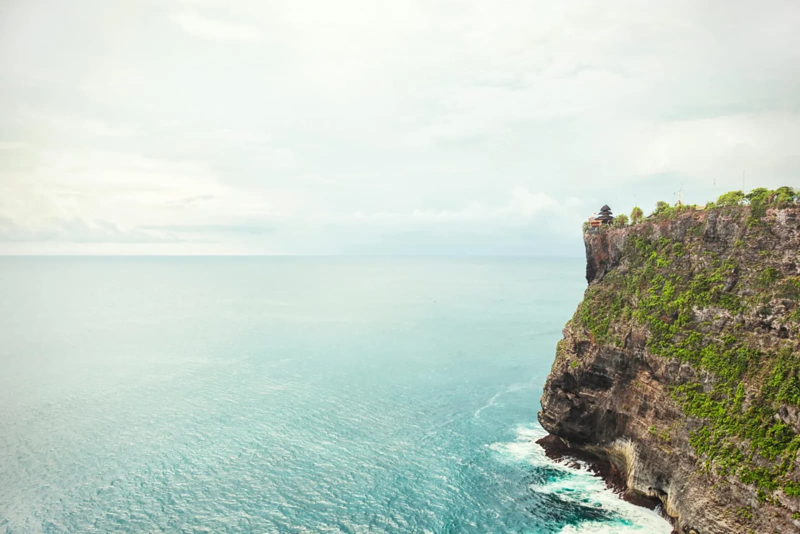 Uluwatu-tempel: het heiligdom op de klif dat de wereld betovert